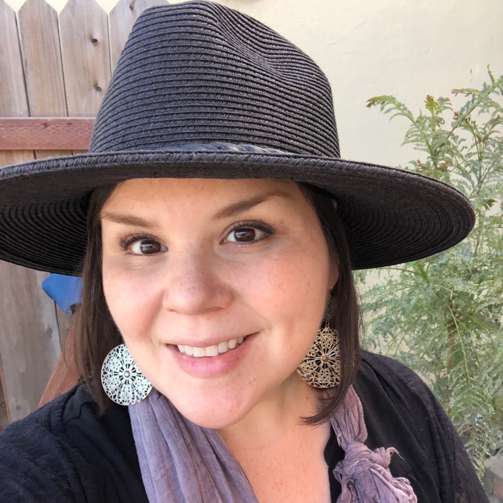 Meet your Posher, Lucia